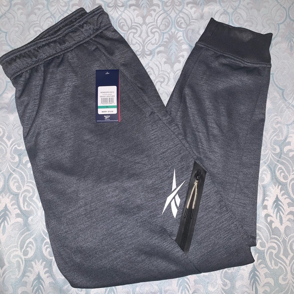 SOLD - NWT Reebok Mens Athlete Joggers in Ebony Heather